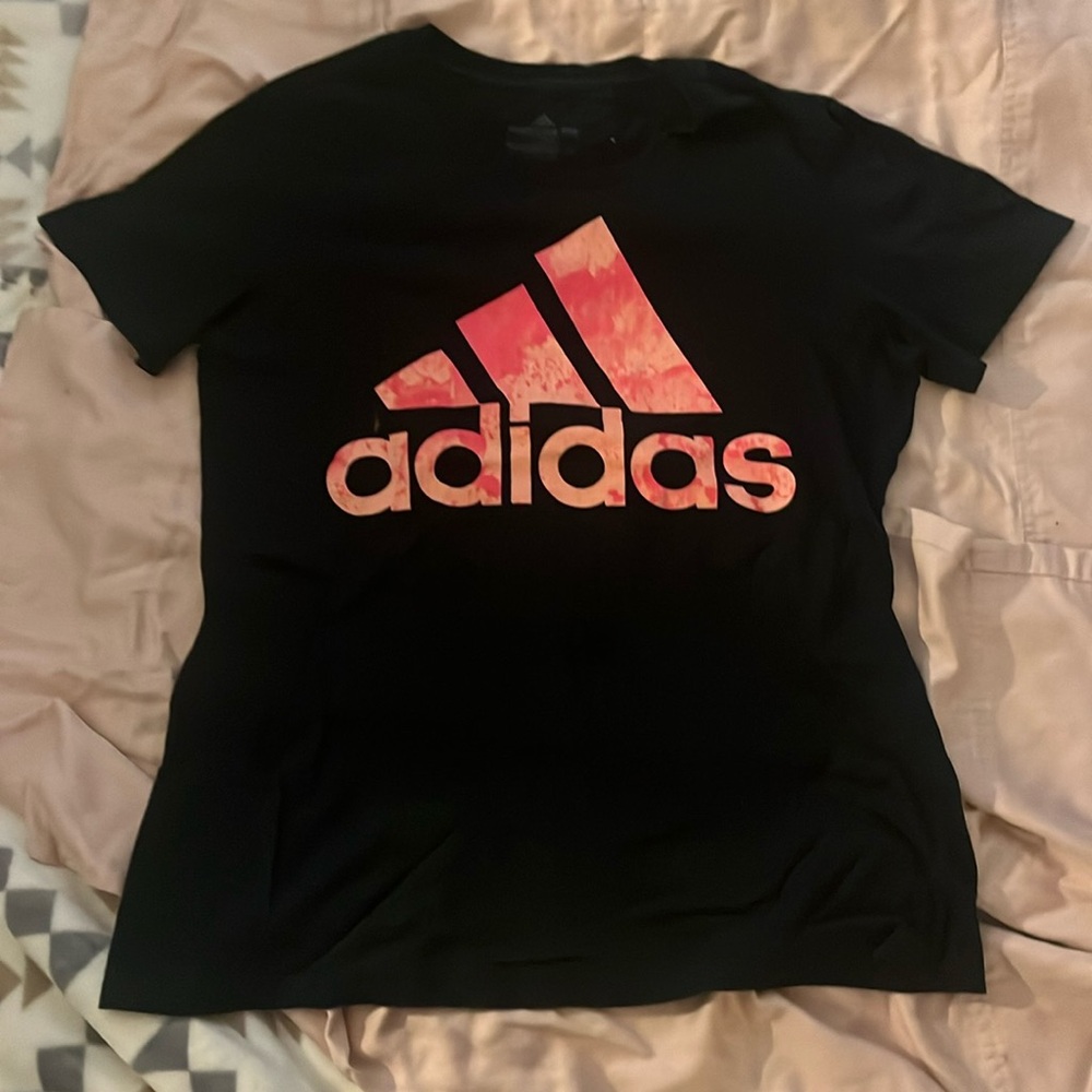 Adidas womens short sleeve tee Sz Medium